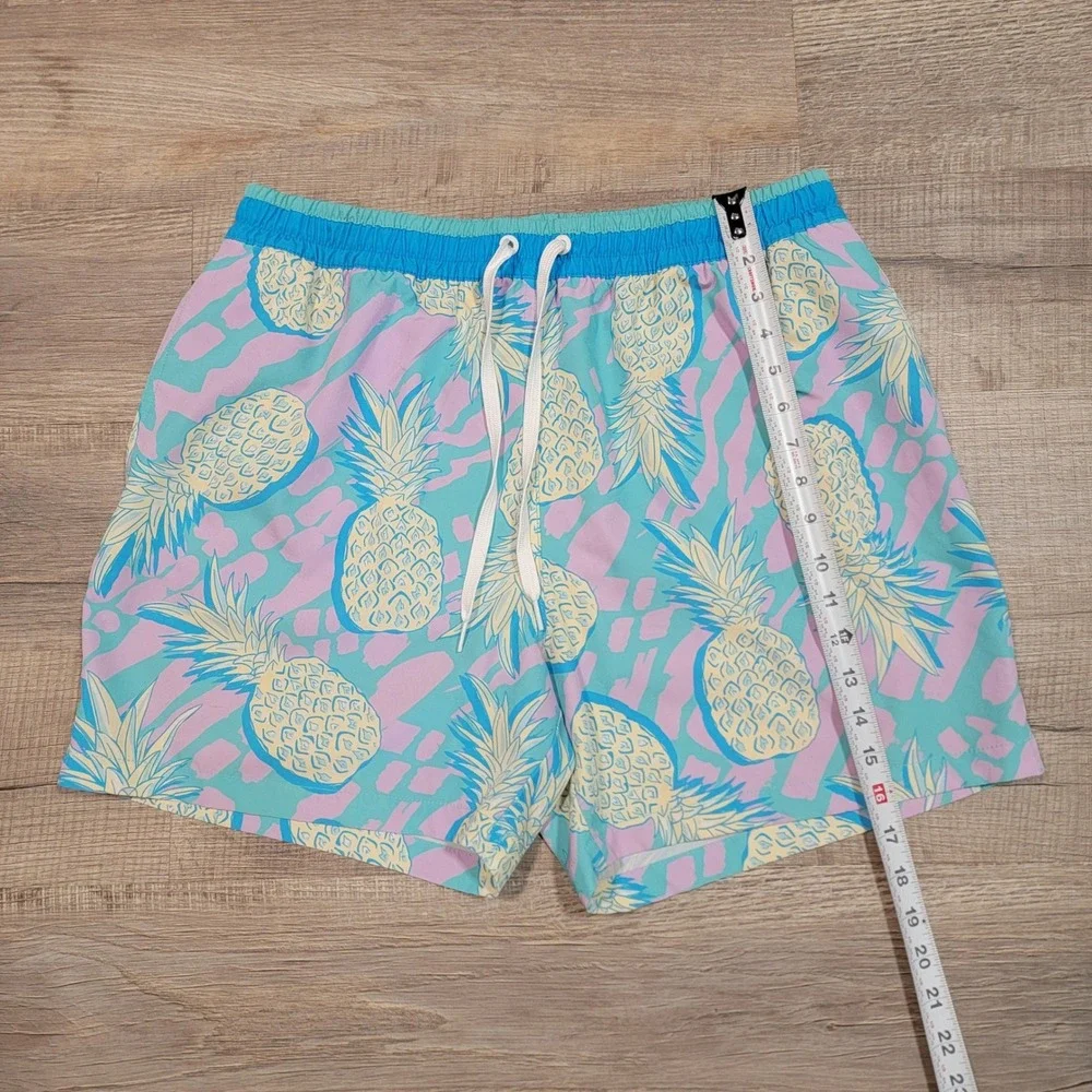 Chubbies Mens Swim Trunks XL Pineapple Print 5.5